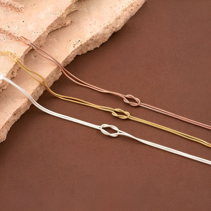 Vionarae - Minimalist Knot Bracelet